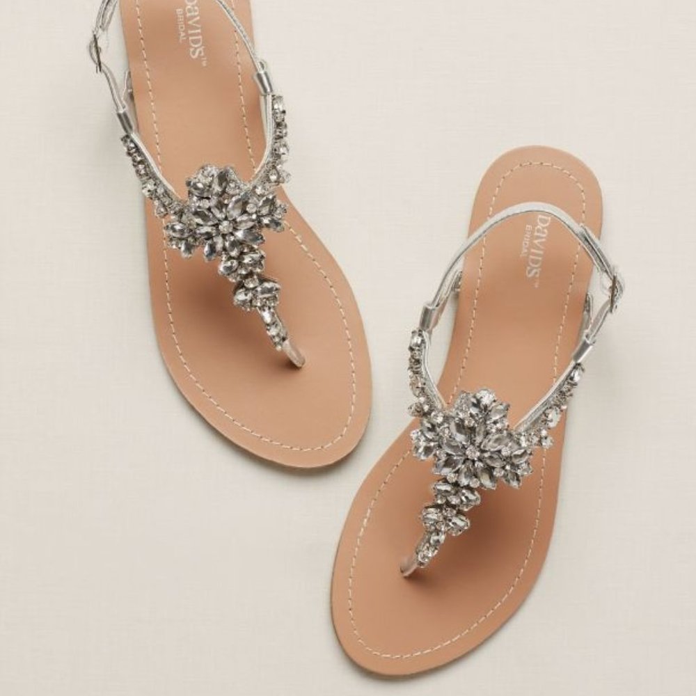 NWT - David's Bridal Gemma T-Strap Jeweled Wedding Sandal - Size: 7